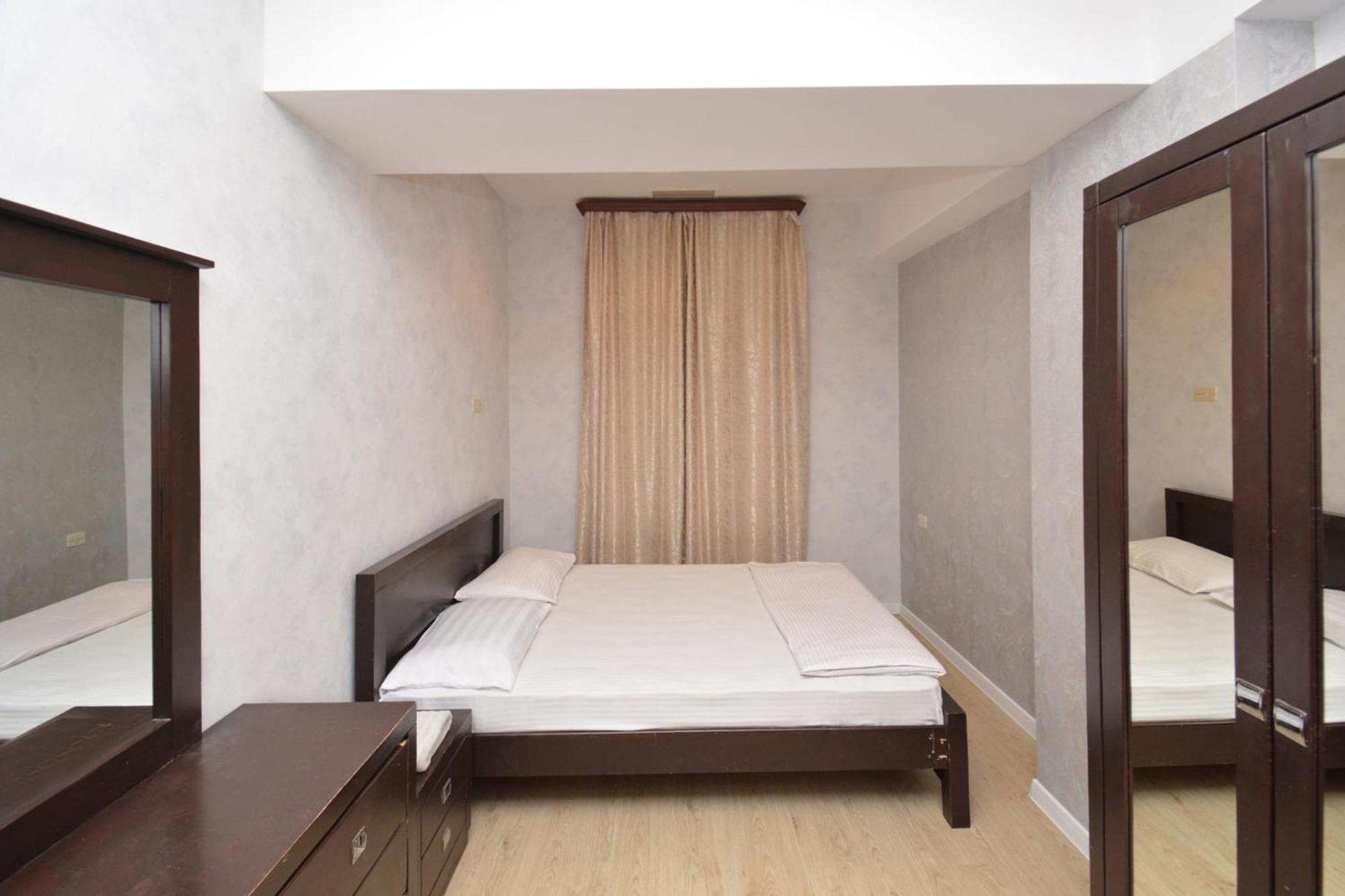 Apartment In Abovyan Street, Erivan Exterior foto